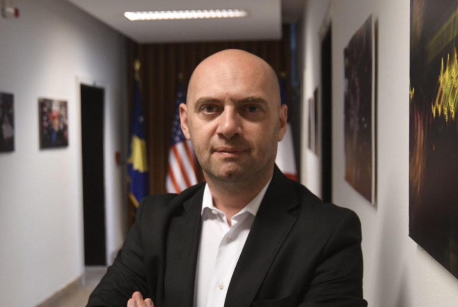 Ish këshilltari i Thaçit  Dëshmitarët e thirrur nga mbrojtja çmontuan krejt rrëfimin e DhSK ës