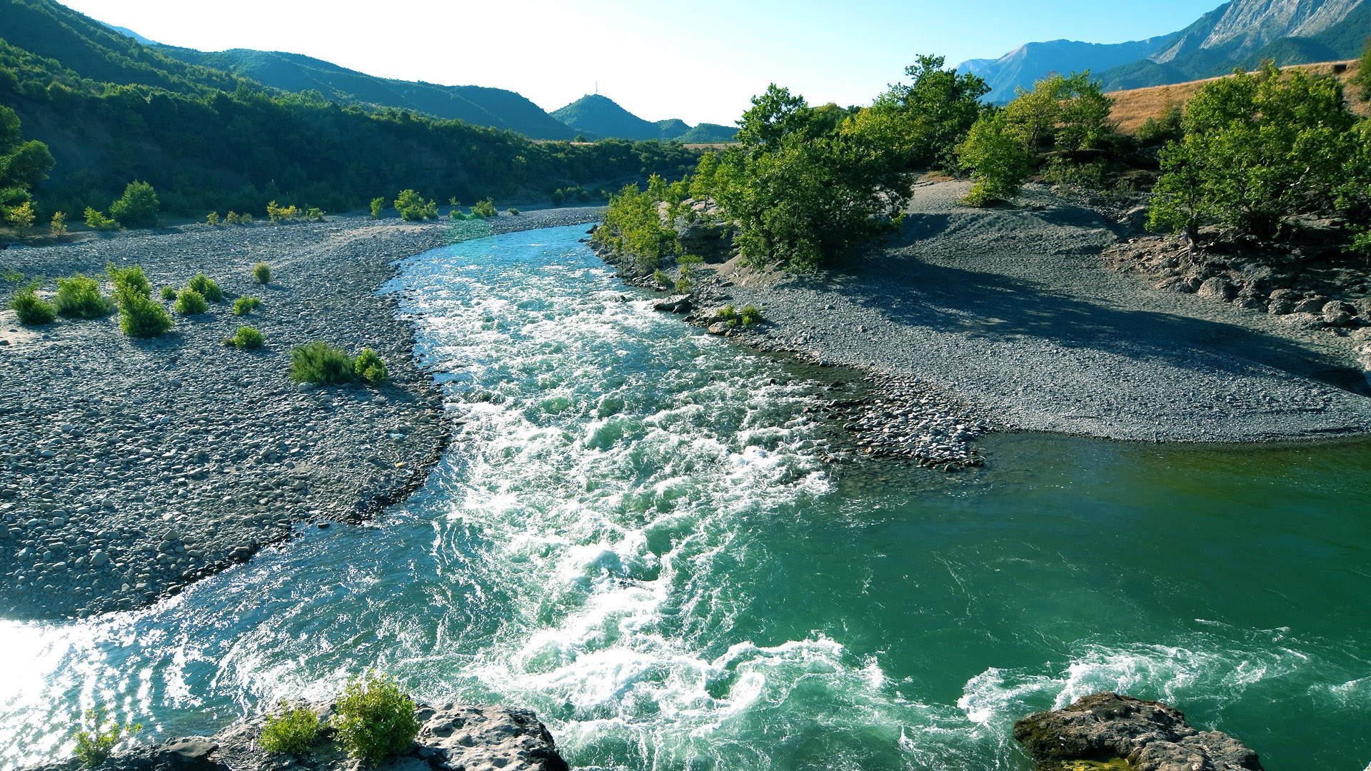 Реки Албании