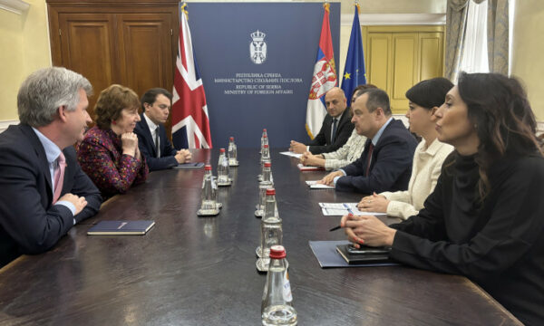 Ashton në Beograd takohet me Daçiqin  flasin për dialogun Kosovë Serbi