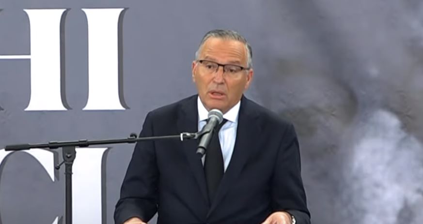  Me u taku në 2 të natës me kryeministrin nuk është rastësi   U përdoren resurset institucionale në Mitrovicë   U bë presion ndaj bizneseve   Bedri Hamza