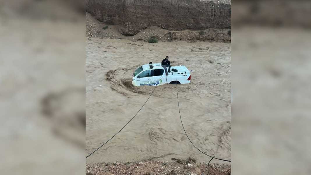 Përmbytje të mëdha në të gjithë Izraelin  shpëtohen dhjetëra persona