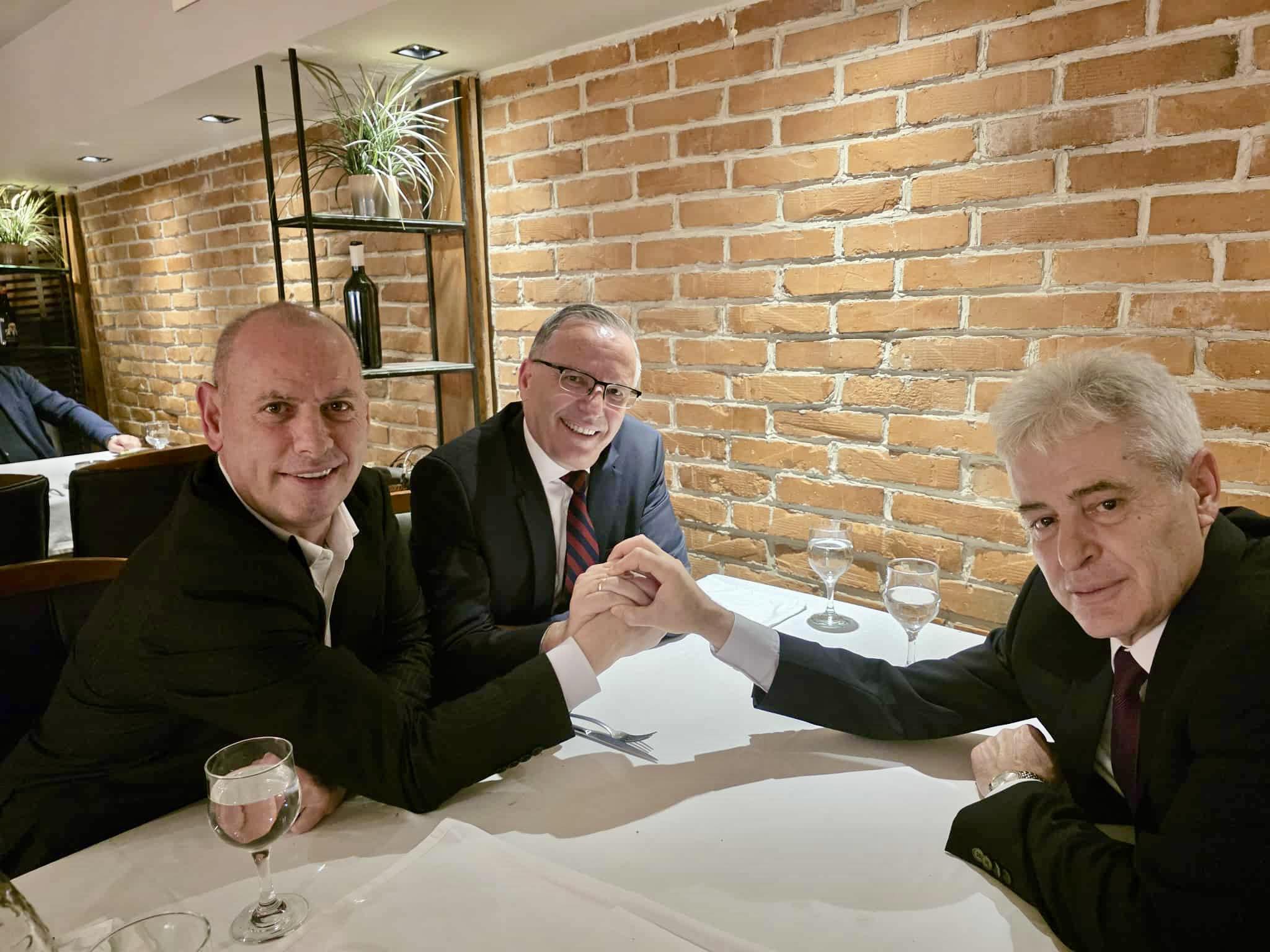 Hamza  Ramiz Lladrovci  ka qenë  është dhe mbetet PDK