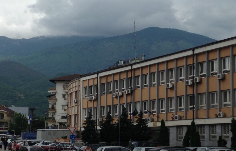 Dënohet me 6 vite burg për tentativë vrasjeje A H  nga Peja