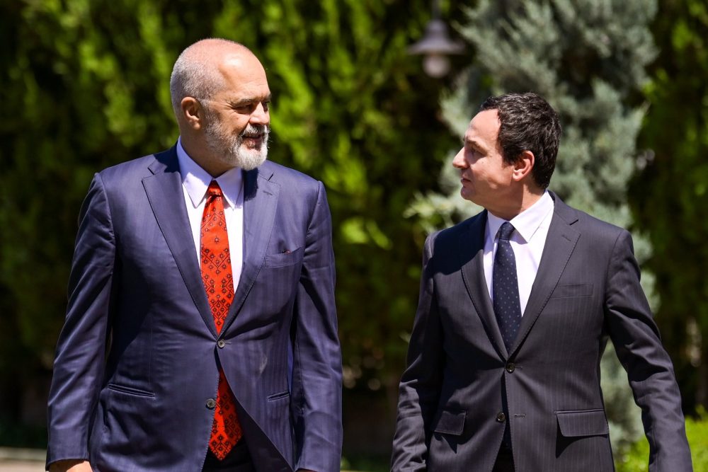 Rama pyetet për raportet me Kurtin  përgjigja e tij  Telenovela  Vitrinat  a e do a s e do  a të do a s  të do 