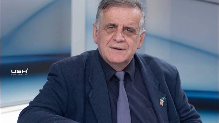 Spahiu  Pse 28 dhjetori i përshtatet Kurtit  meritë e tij  përfaqëson më shumë vlera demokratike se të tjerët 