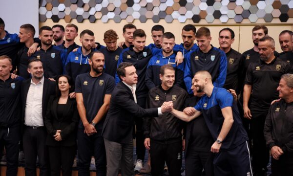 kurti-shkruan-para-ndeshjes-se-kosoves-me-sllovenine-eshte-koha-jone