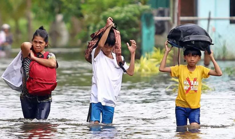 tajfun-i-ri-godet-filipinet-disa-dite-pas-stuhise-vdekjeprurese