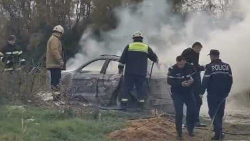 dyshohet-per-atentat-ne-lushnje-nje-makine-gjendet-e-djegur