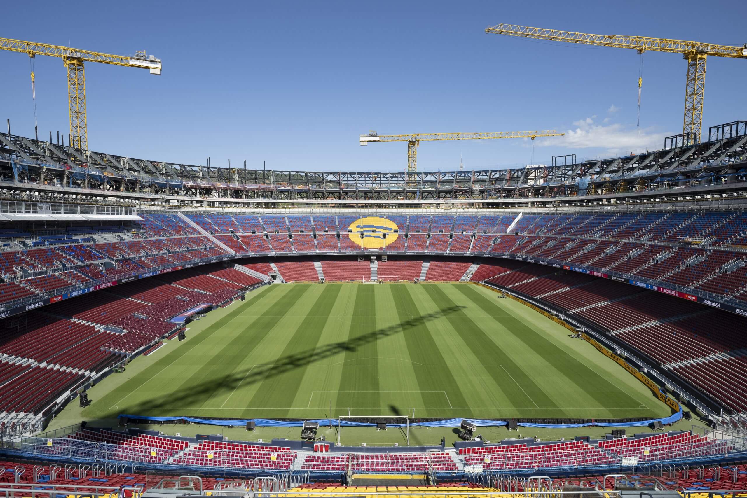 Polemika dhe gjobë 1 mln € për  Spotify Camp Nou   79 punëtorë nga Turqia kanë punuar në të zezë