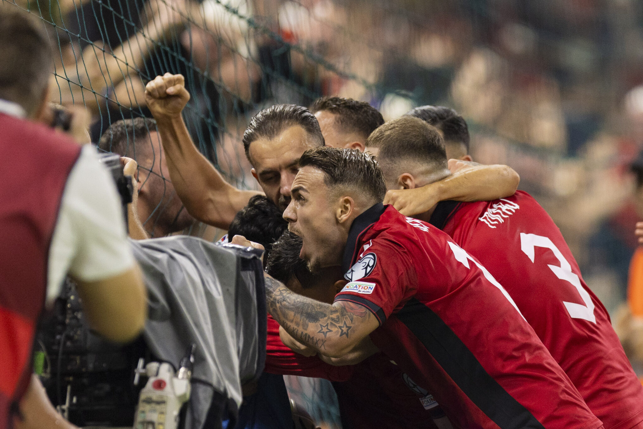  Kuqezinjtë  sonte presin Anglinë  synojnë fitoren