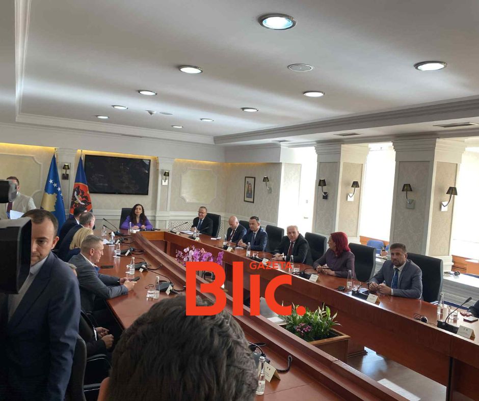 Përfundon takimi i Osmanit me liderët e partive politike për zgjedhjet e reja