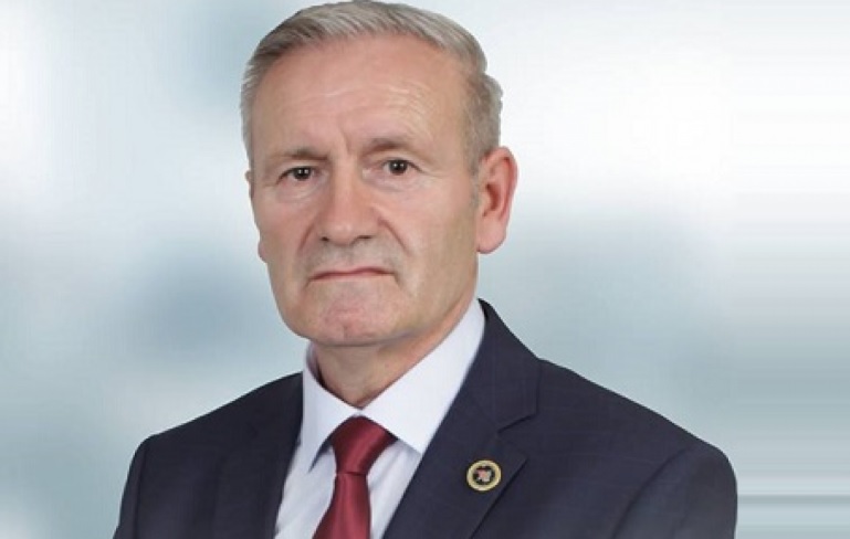 Klinë  Me 41 për qind të votave të numëruara  prin Elezaj i AAK së