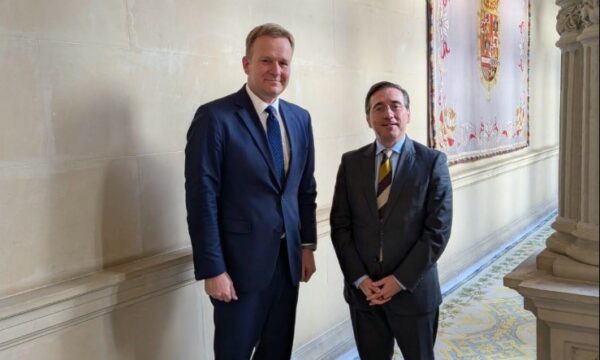 Sorensen  Spanja riafirmon mbështetjen për dialogun Kosovë Serbi
