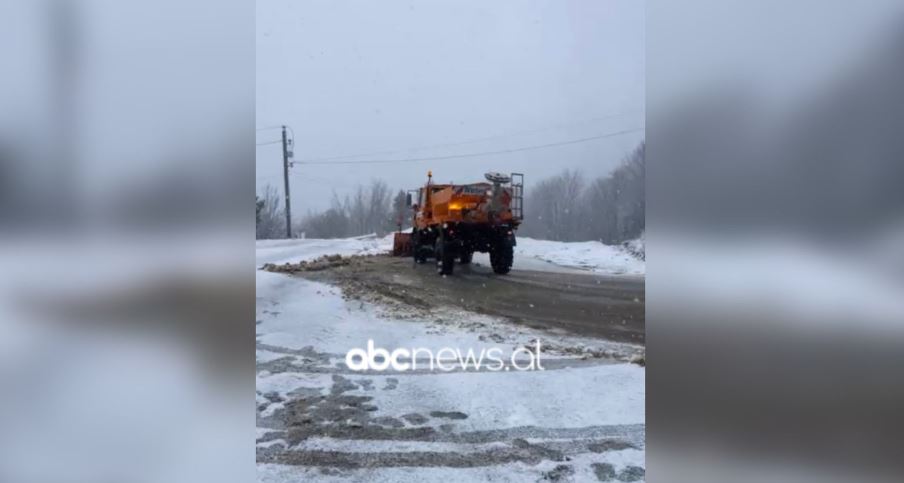  Troket  dimri në Korçë  nisin reshjet e dëborës në Dardhën turistike