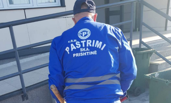 KRM  Pastrimi  paralajmëron borxhlinjtë se do t i dërgojë te përmbaruesi  Kryeni pagesat sa më herët