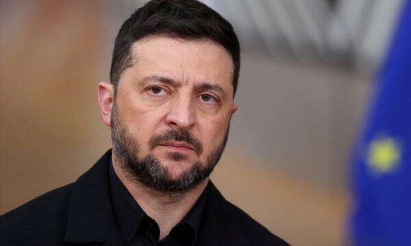 Zelensky paralajmëron kundër dhënies së territorit ndërsa përfundojnë bisedimet e fundit për Ukrainën