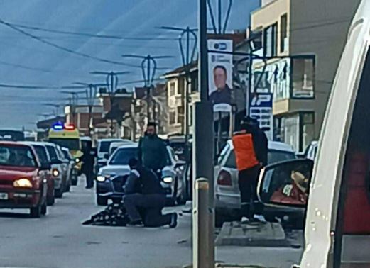 vetaksident-ne-peje-lendohet-nje-person