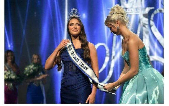 miss-finlandes-2025-me-origjine-nga-kosova-i-hiqet-kurora-pas-nje-gjesti-racist