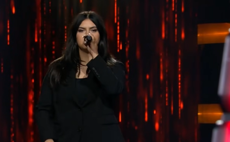 19 vjeçarja nga Kosova mahnit në skenën e  The Voice of Finland  me zërin e saj