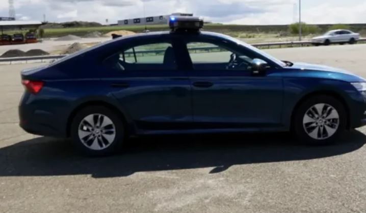 Mbi 700 raste të thyerjes së rregullave rrugore u evidentuan nga veturat inteligjente në Prishtinë