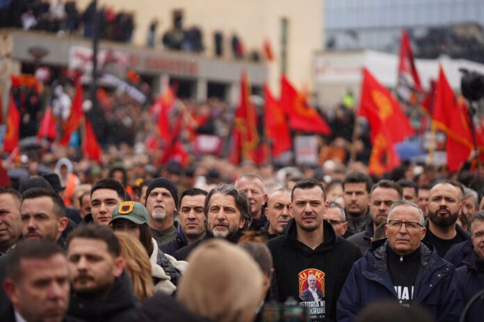  Këto vite ishin të vështira për familjen tonë   djali i Hashim Thaçit  Faleminderit secilit që na qëndroi pranë